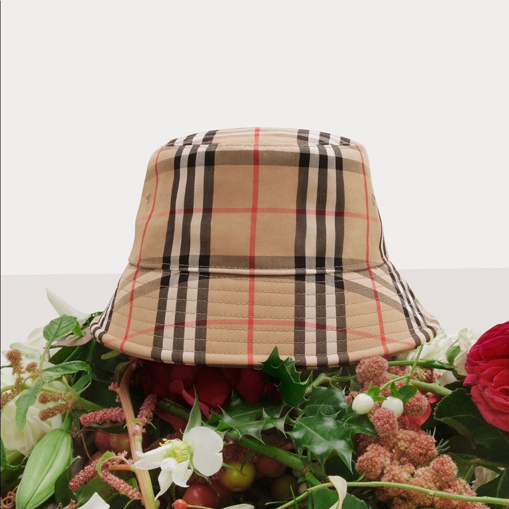 Checkered Burberry Nylon bucket hat